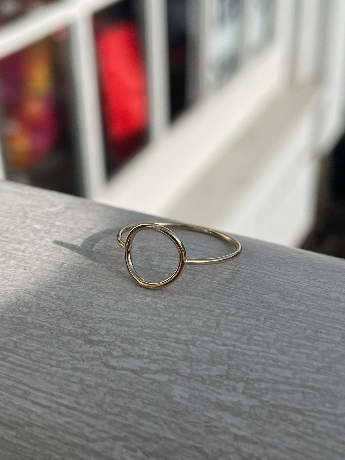 14k Gold Open Circle Lightweight Comfort Ring Size 7
