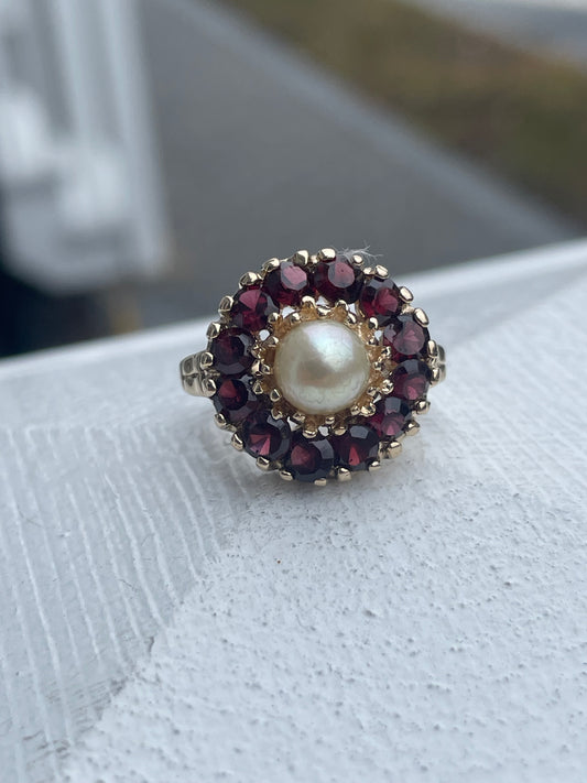 14k Gold Pearl & Garnet Cluster Ring Size 5.75