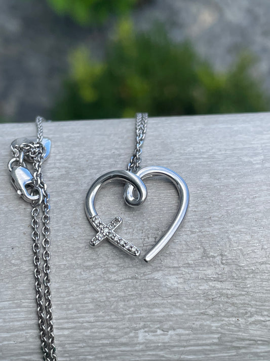 Designer Hallmark 925 Sterling Silver Diamond Faith Cross Open Heart Necklace