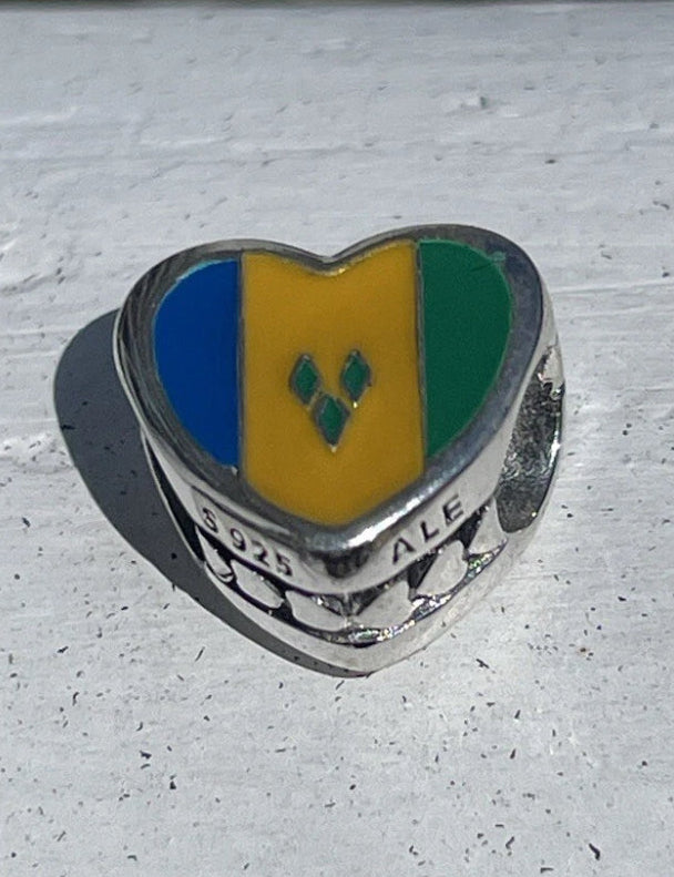Pandora Saint Vincent and the Grenadines Vacation Destination Exclusive Heart Flag Charm