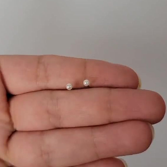 925 Sterling Silver 3mm Fresh water pearl stud earrings