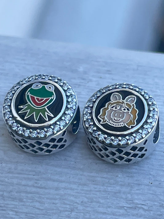 Pandora Lot of 2 Muppets Kermit & Miss Piggy Round Signet Charms