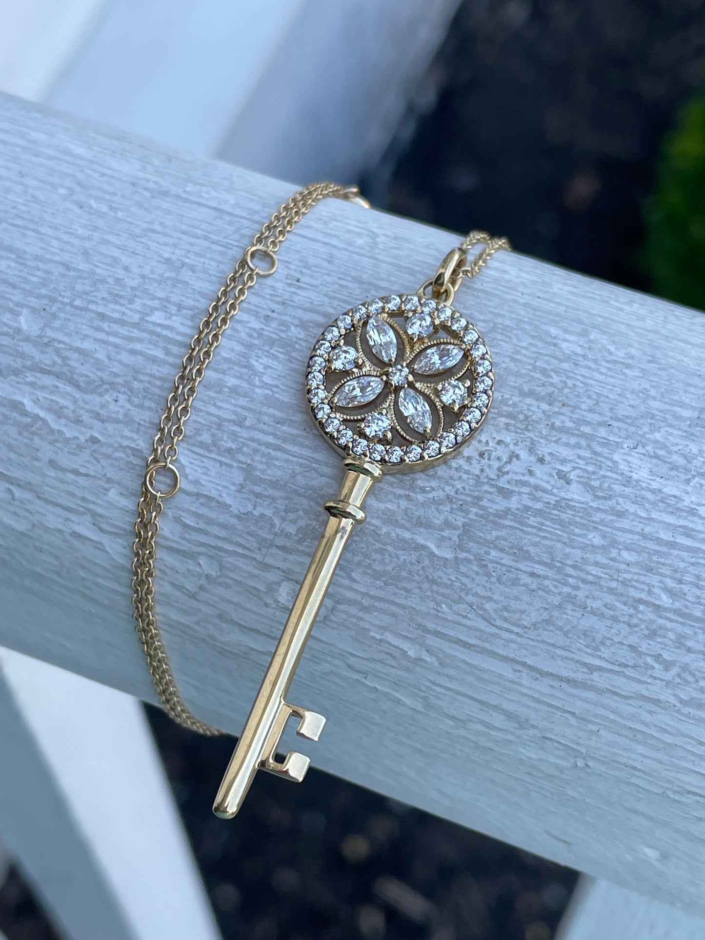 925 Sterling Silver Vermeil Cz Key Necklace w/ chain.