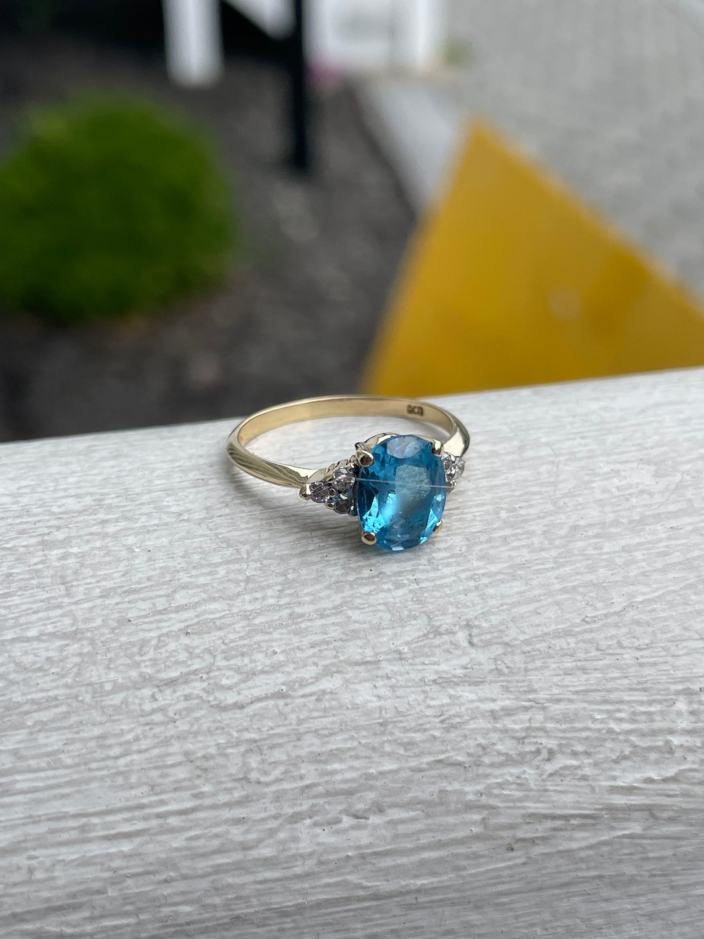 10k Gold Swiss Blue Topaz & Cz Solitaire Ring Size 7