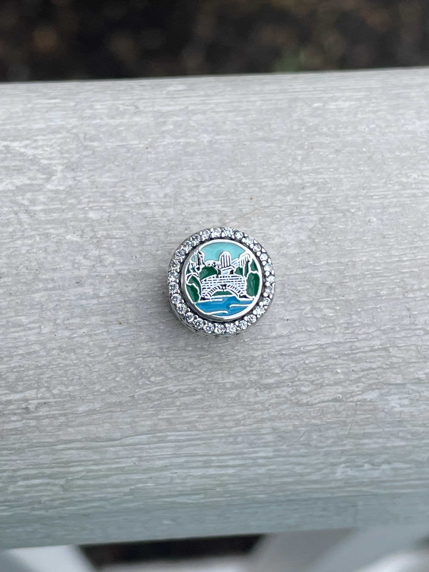 Pandora New York City
Exclusive Central Park Bridge & Bethesda Statue Travel Charm