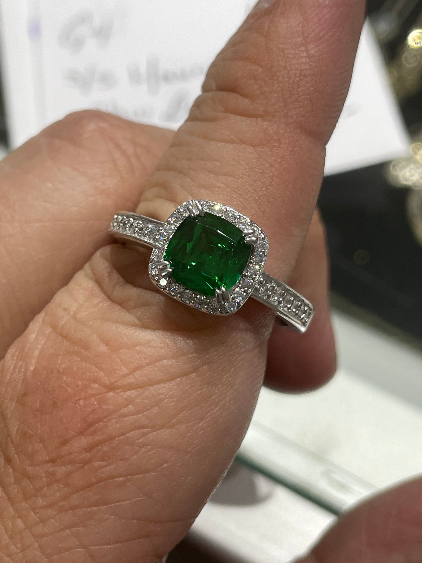 925 Sterling Silver Green Zirconia Elegant Embrace Statement Ring Size 10.5