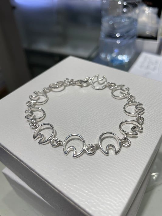 925 Sterling Silver Openwork Crescent Moon Bracelet 7”