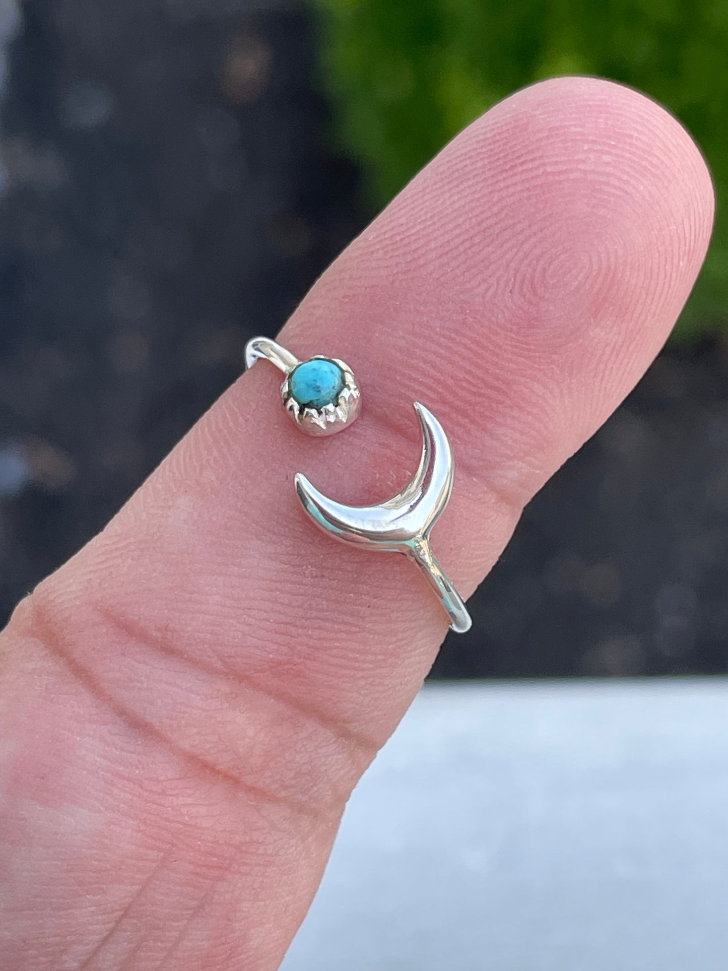 925 Sterling Silver Crescent Moon & Turquoise Thin Band Ring Open Size