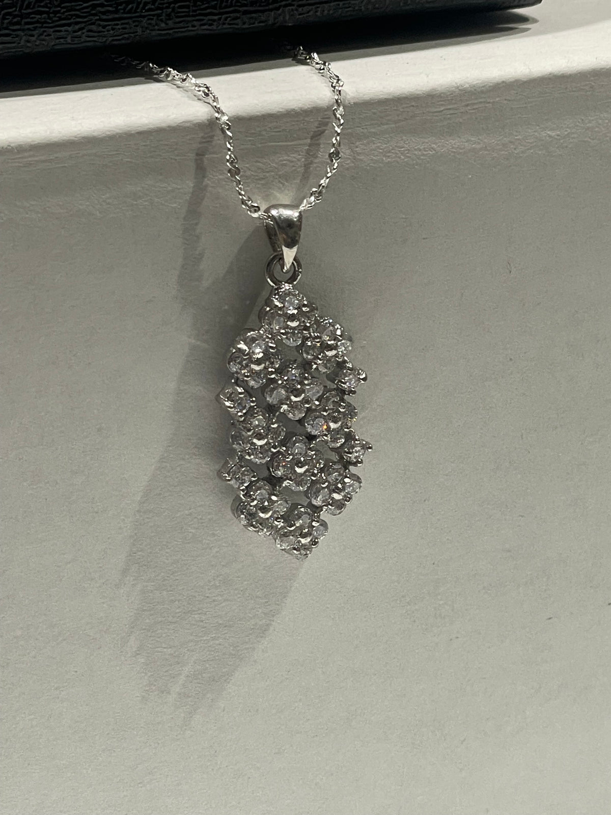 925 Sterling Silver Clear Zirconia Vertical Elegant Quatrefoil Cluster Necklace