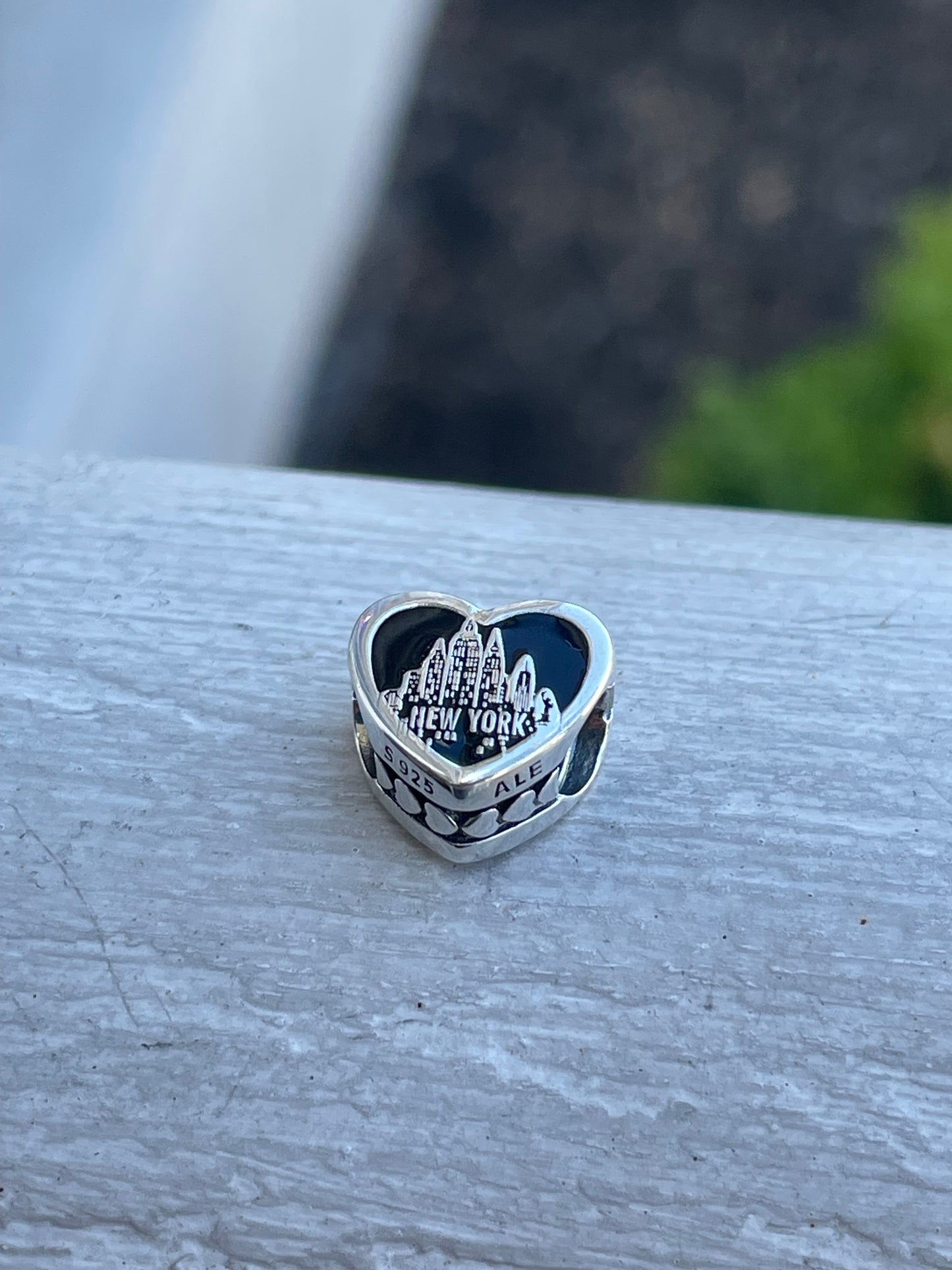 Pandora New York City Exclusive Silver Signet Heart Travel Charm