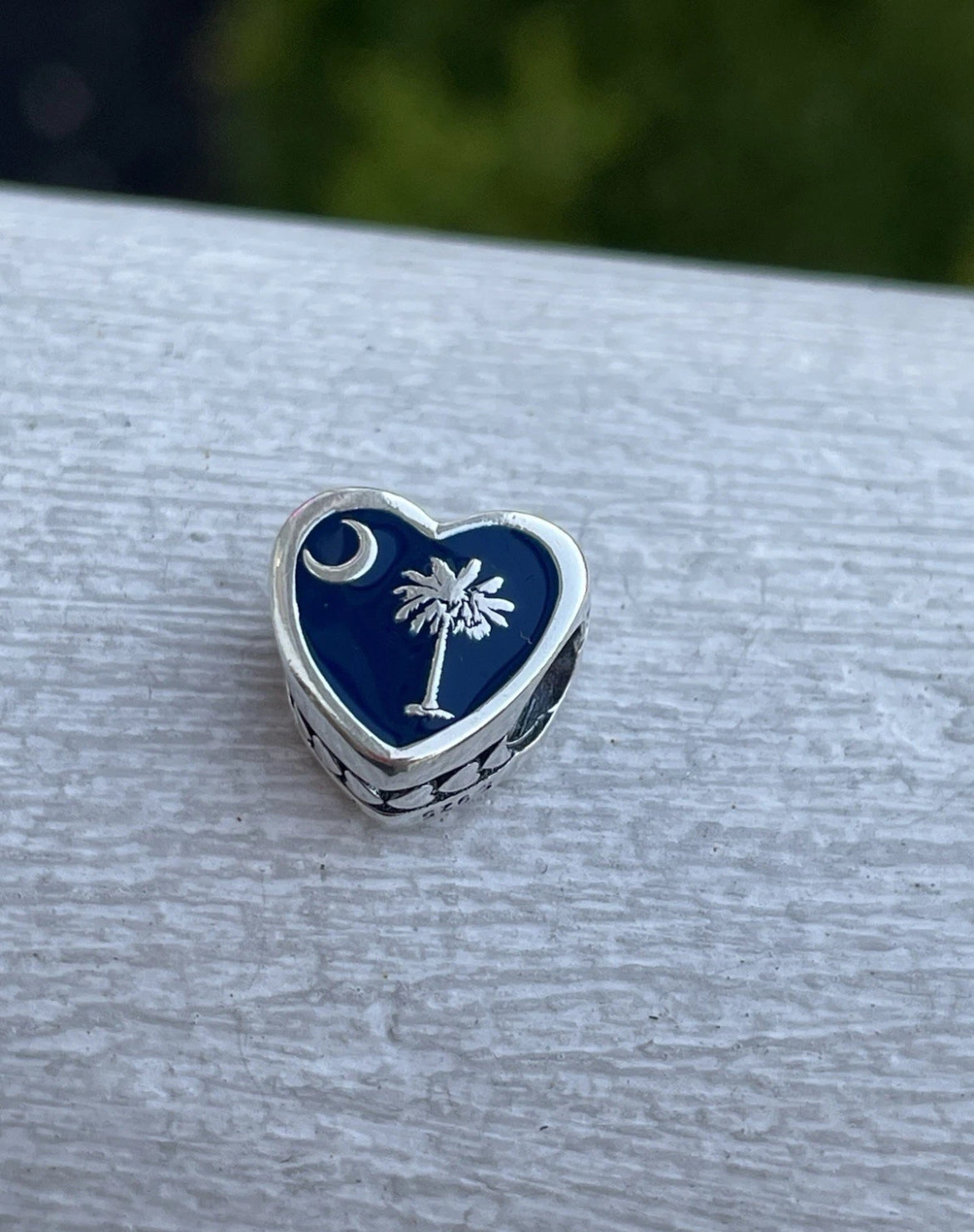 Pandora Reversible South Carolina State Flag / USA Country Flag Exclusive Destination Travel Heart Charm