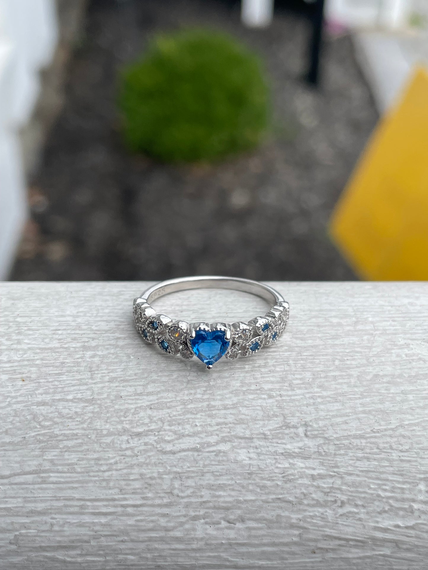 925 Sterling Silver Blue Topaz Crystal Wreath Ring Size 9
