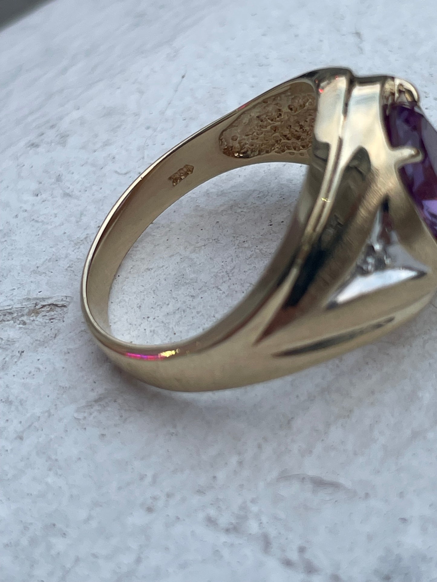 10k Gold Simulated Amethyst & Diamond Signet Ring Size 11