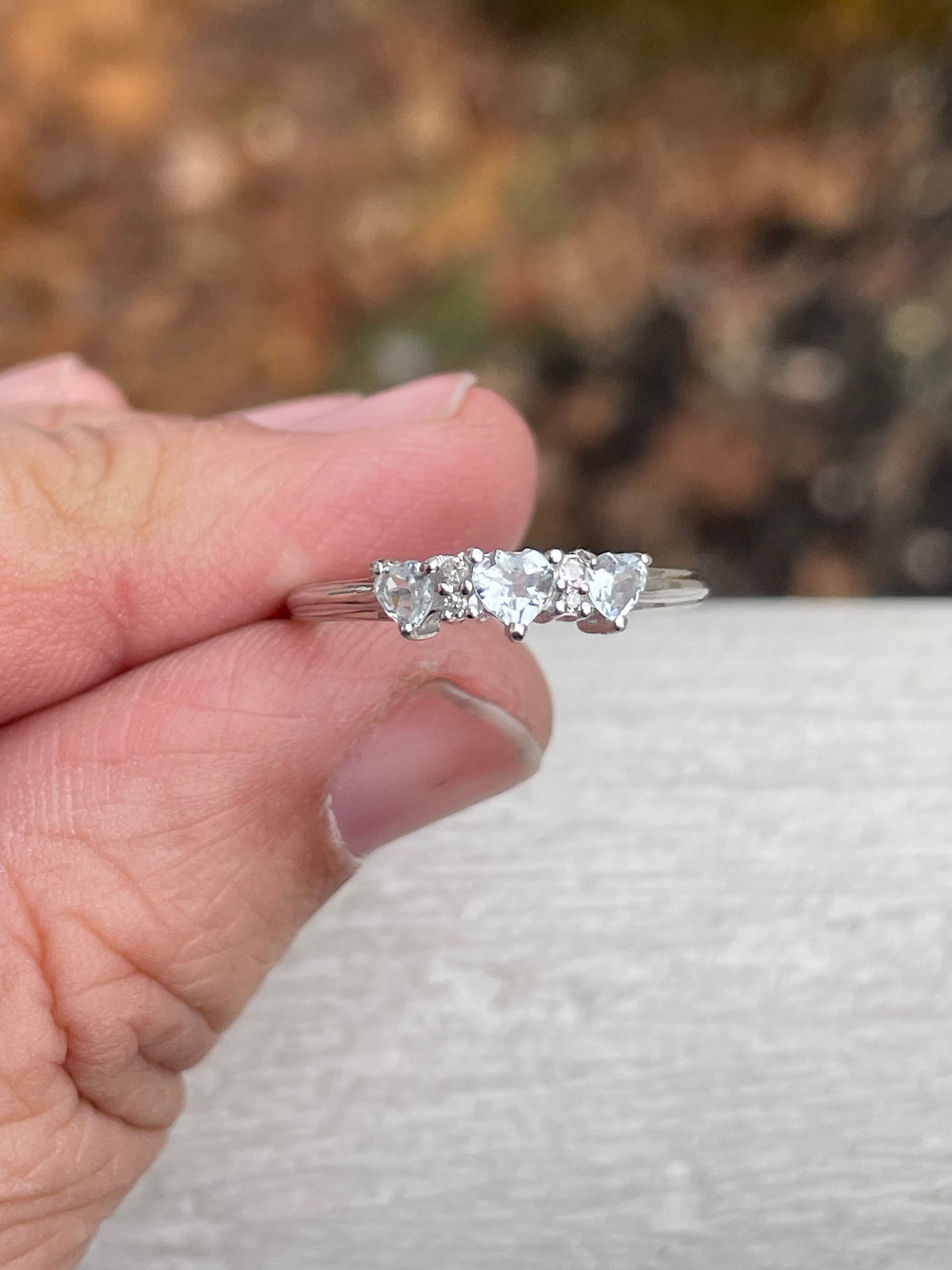 10k White Gold Past Present Future Aquamarine & Diamond Heart Band Ring Size 7.5