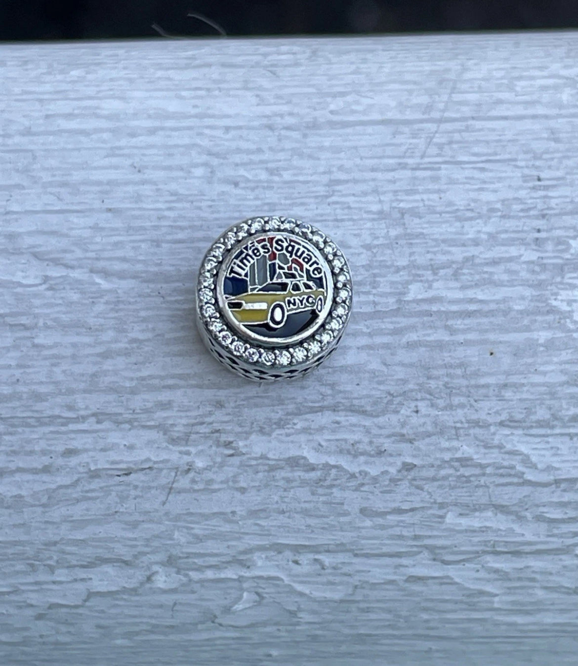 PANDORA TIMES SQUARE New York City Exclusive Round Moments CHARM