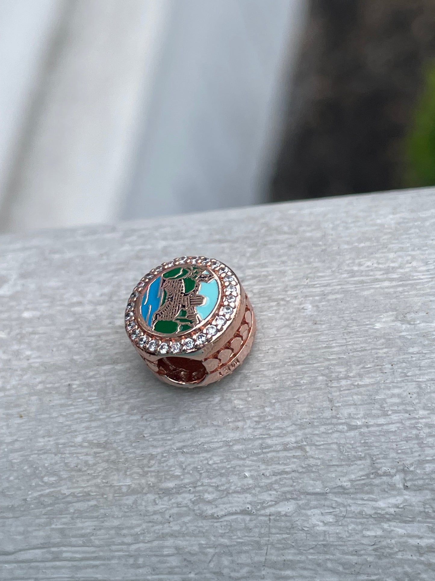 Pandora New York City
Exclusive Central Park Bridge & Bethesda Statue Rose Gold Travel Charm