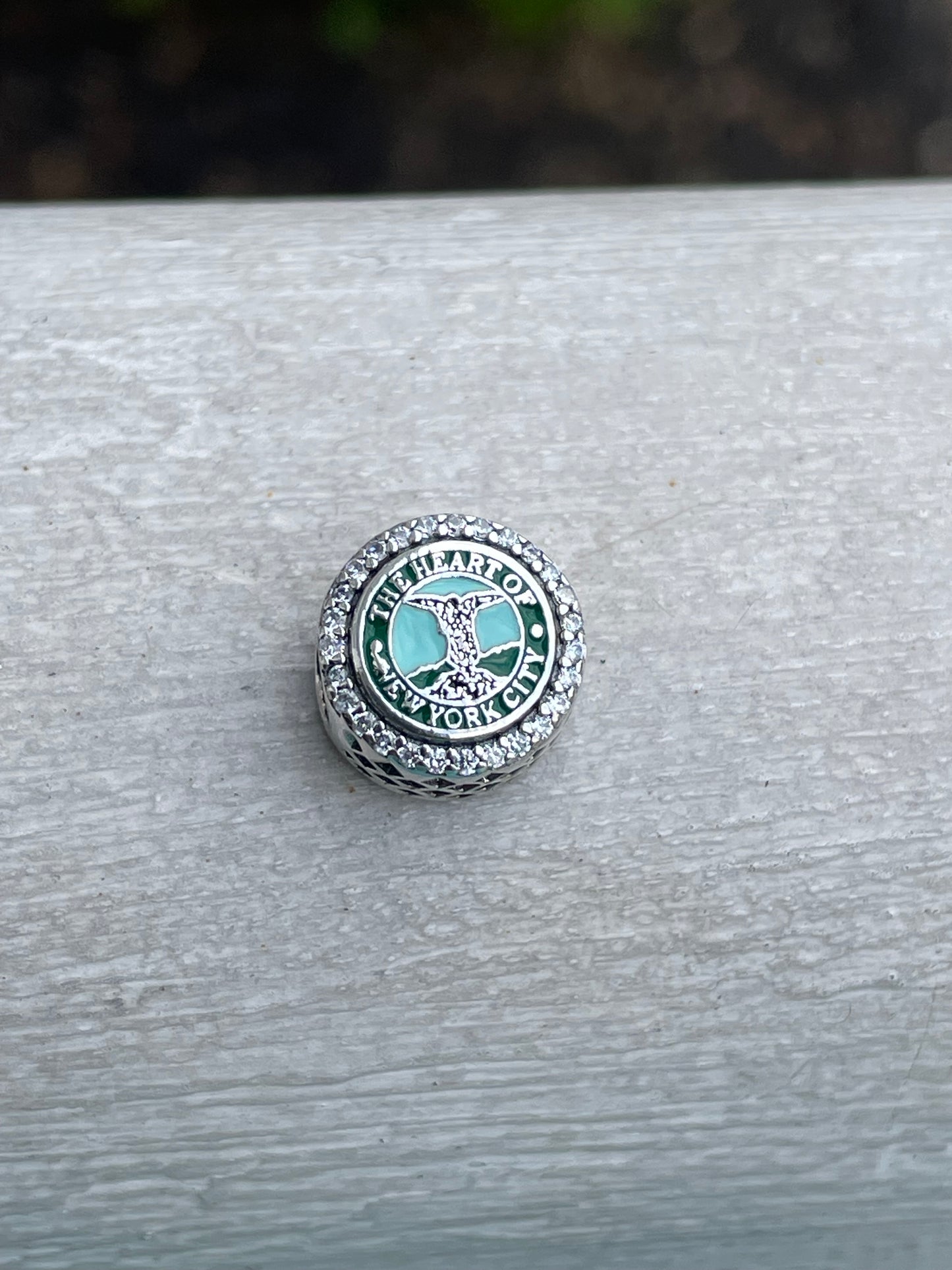 Pandora New York City
Exclusive Central Park Bridge & Bethesda Statue Travel Charm