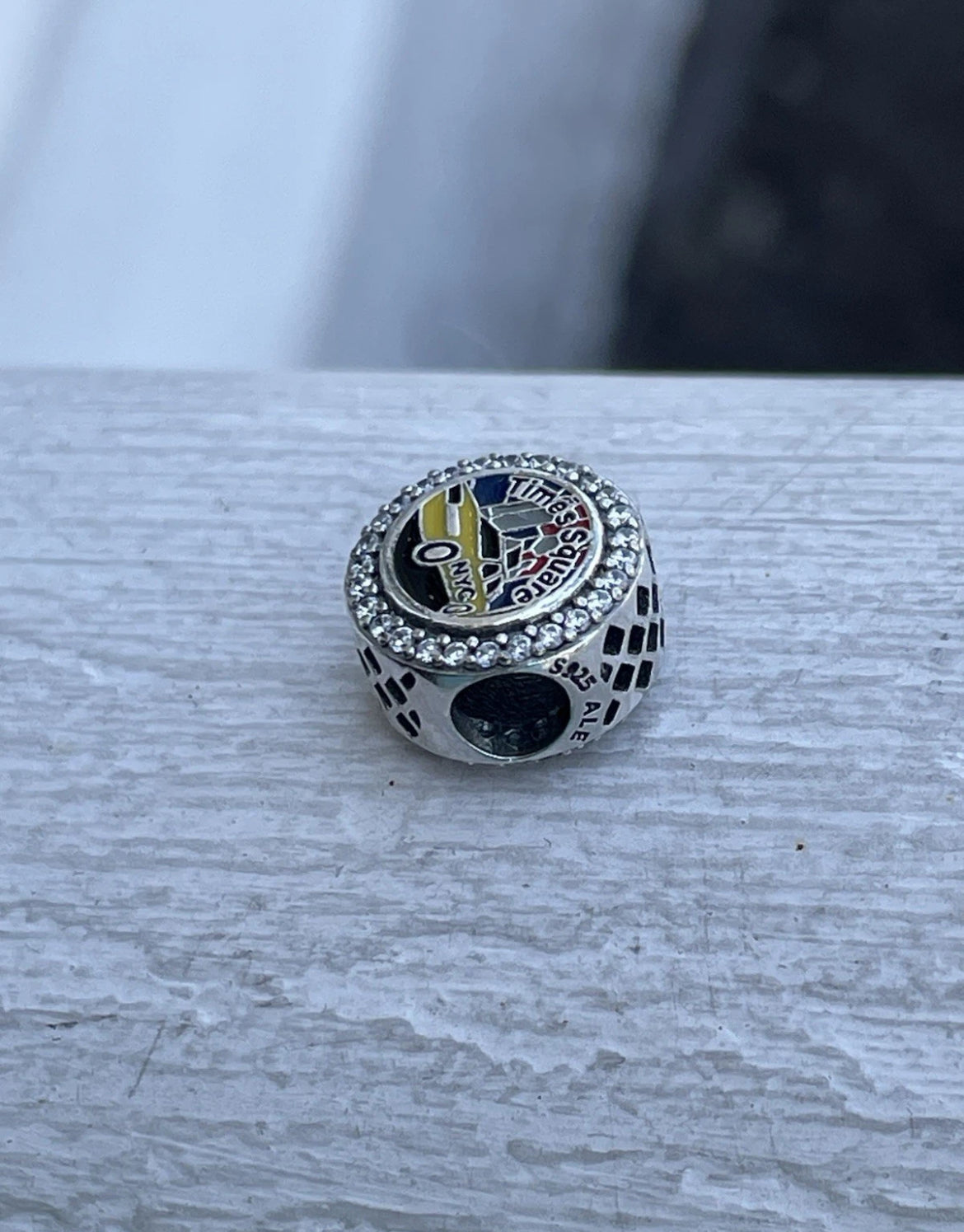 PANDORA TIMES SQUARE New York City Exclusive Round Moments CHARM
