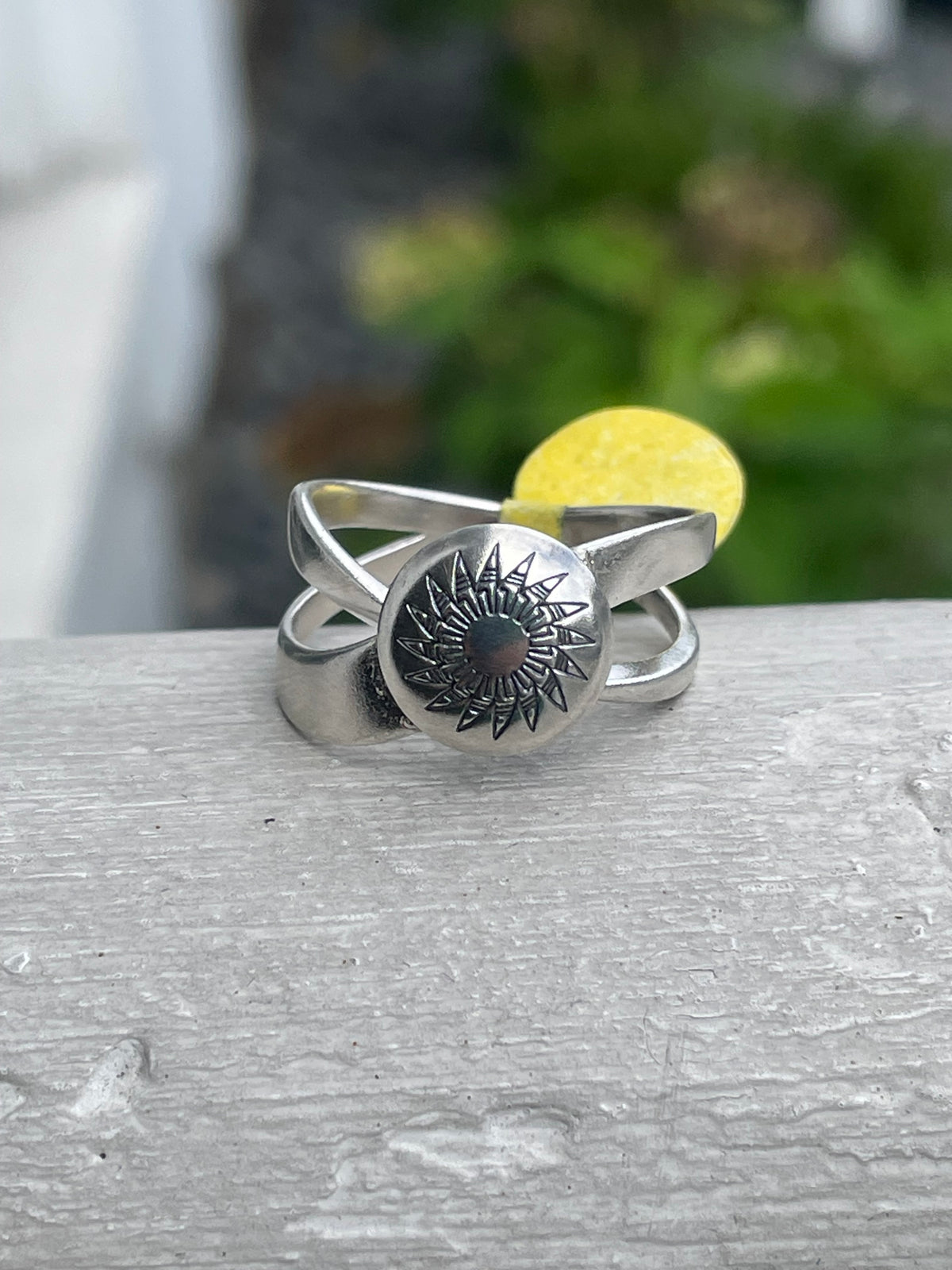 925 Sterling Silver Crossover Sun Band Ring Size 9