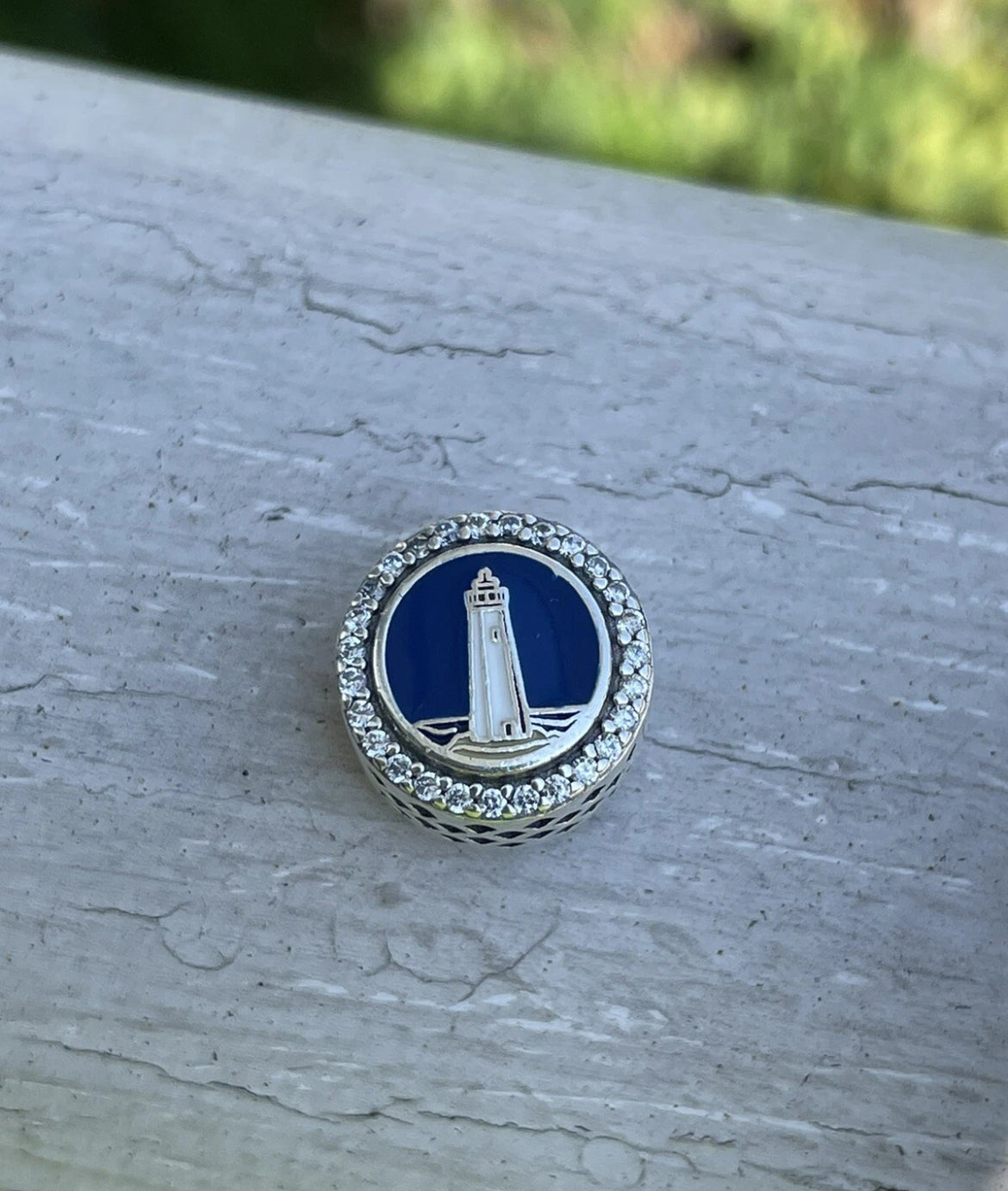 Pandora Mathews Virginia State Exclusive Round Signet Vacation Charm