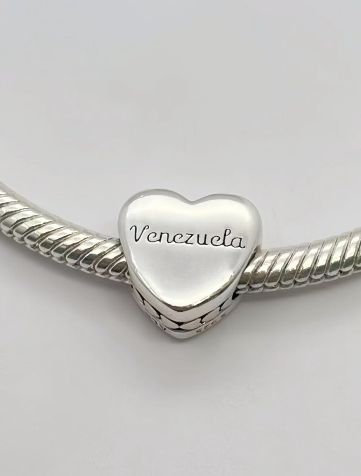 Pandora Venezuela Exclusive Country Pride Destination Travel Flag Heart Charm