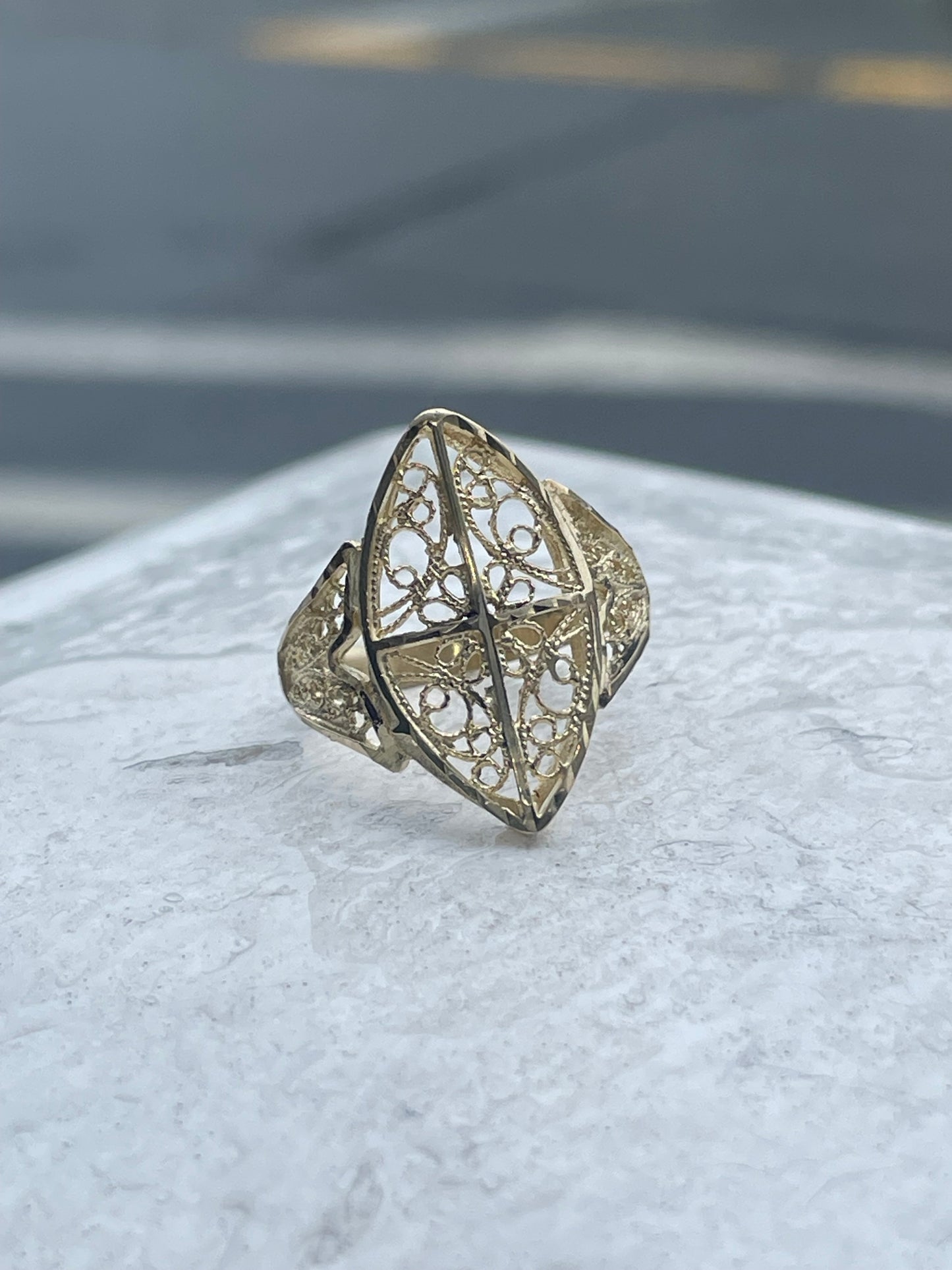 14k Gold Vintage Filigree Signet Shield Ring Size 7