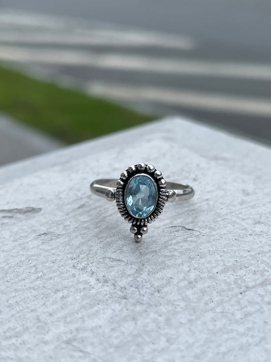 925 Sterling Silver Sky Blue Topaz Solitaire Ring Size 7