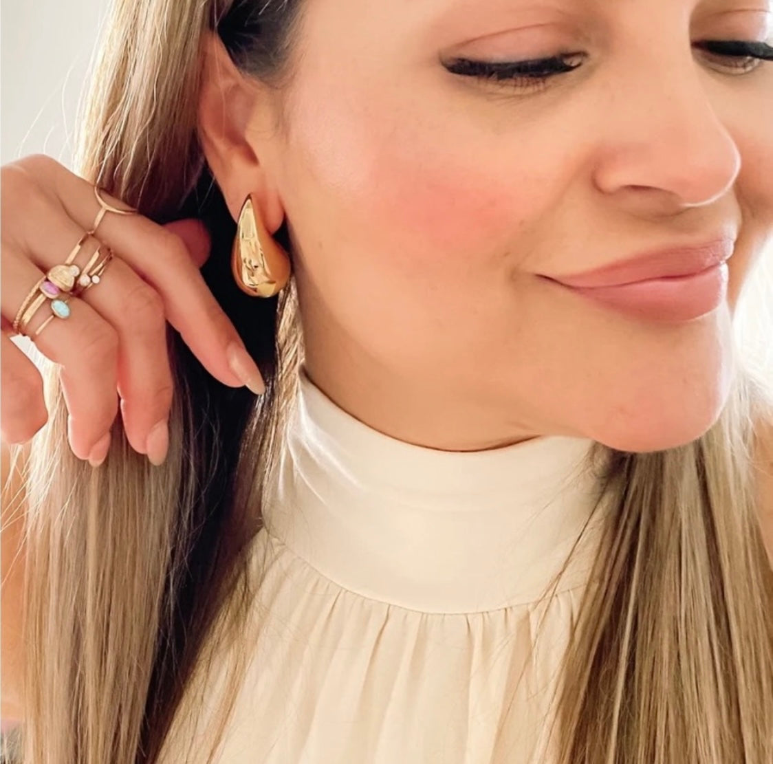 Hailey Bieber Bottega Veneta Style Thick Tear Drop Lightweight Stainless Steel Vermeil Earrings