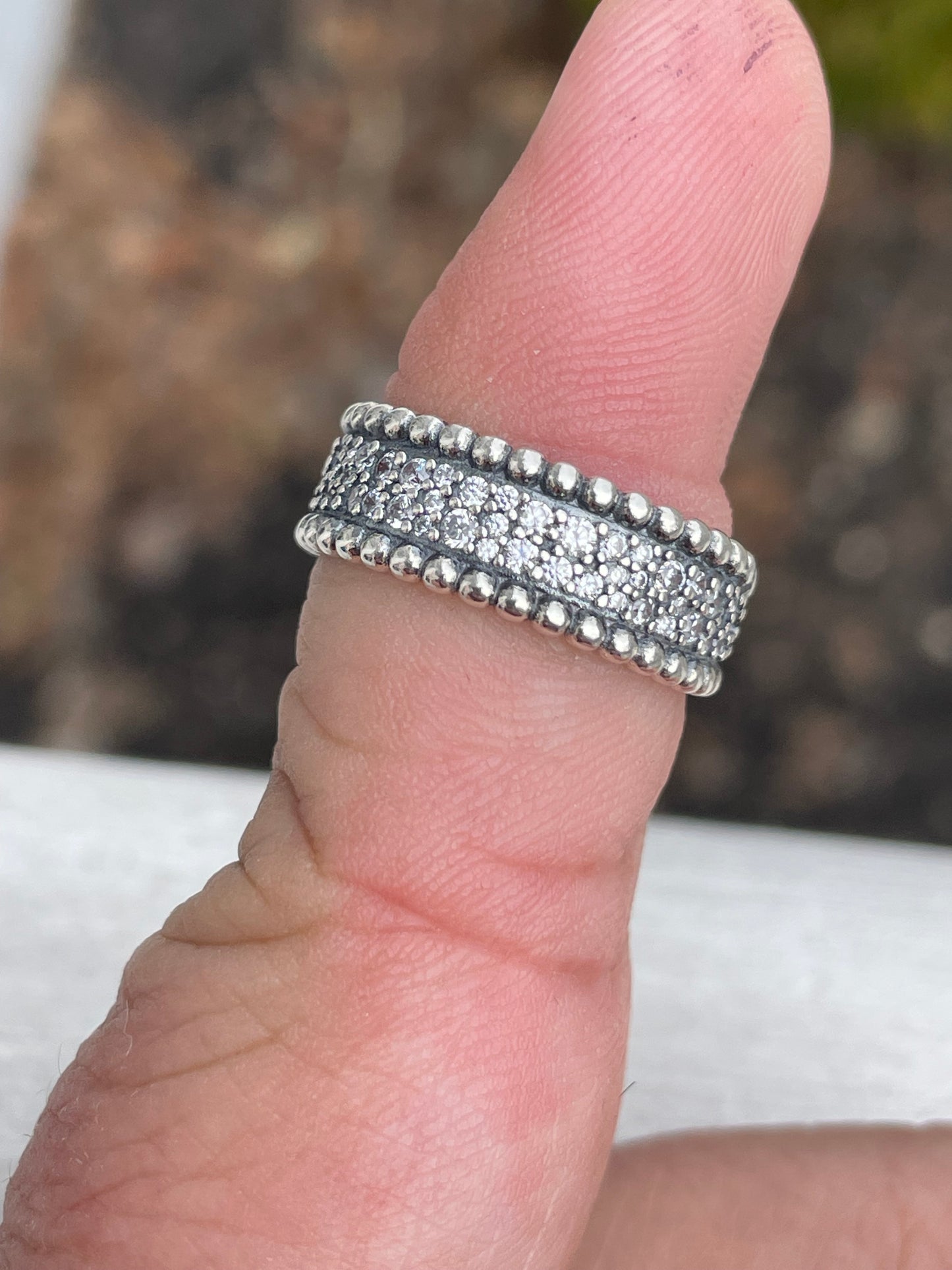 925 Sterling Silver Sparkling Cz Band Ring Size 6