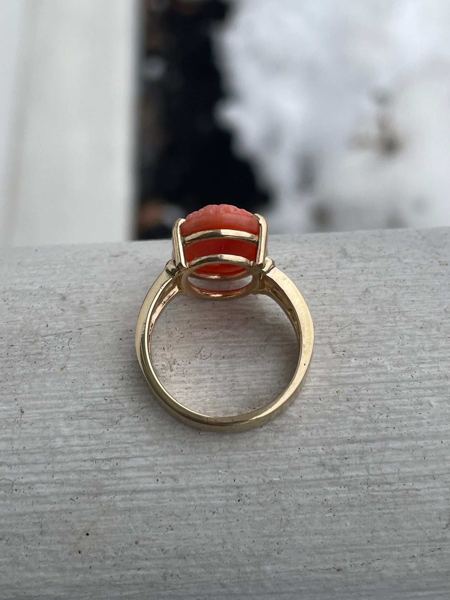 Solid 14k Gold Coral Cameo Ring Size 6.25