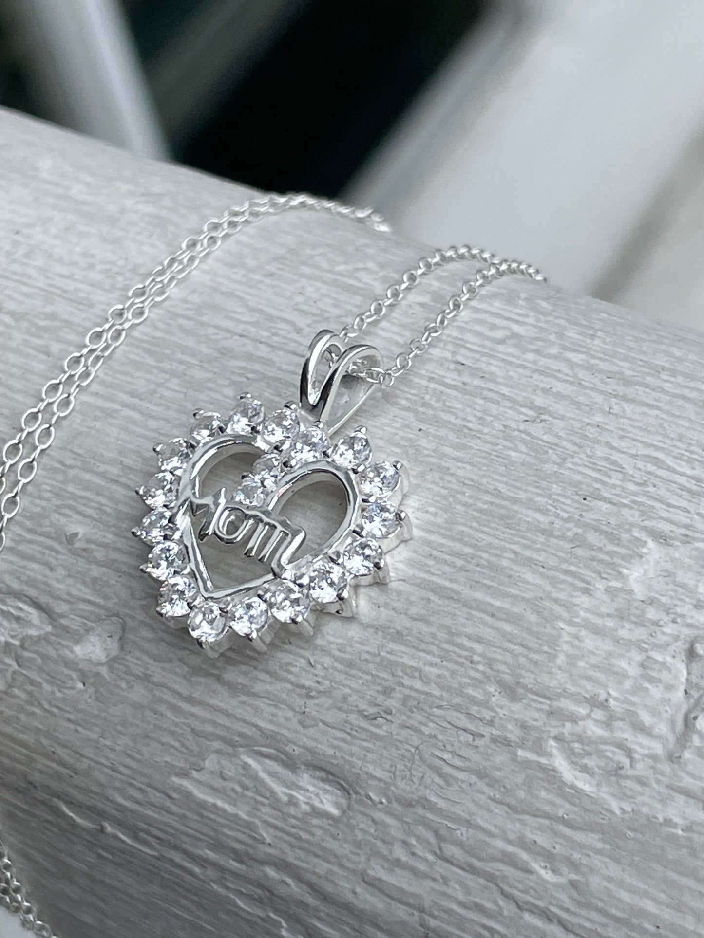 Designer HAN 925 Sterling Silver Mom Cz Heart Wreath Necklace 18”