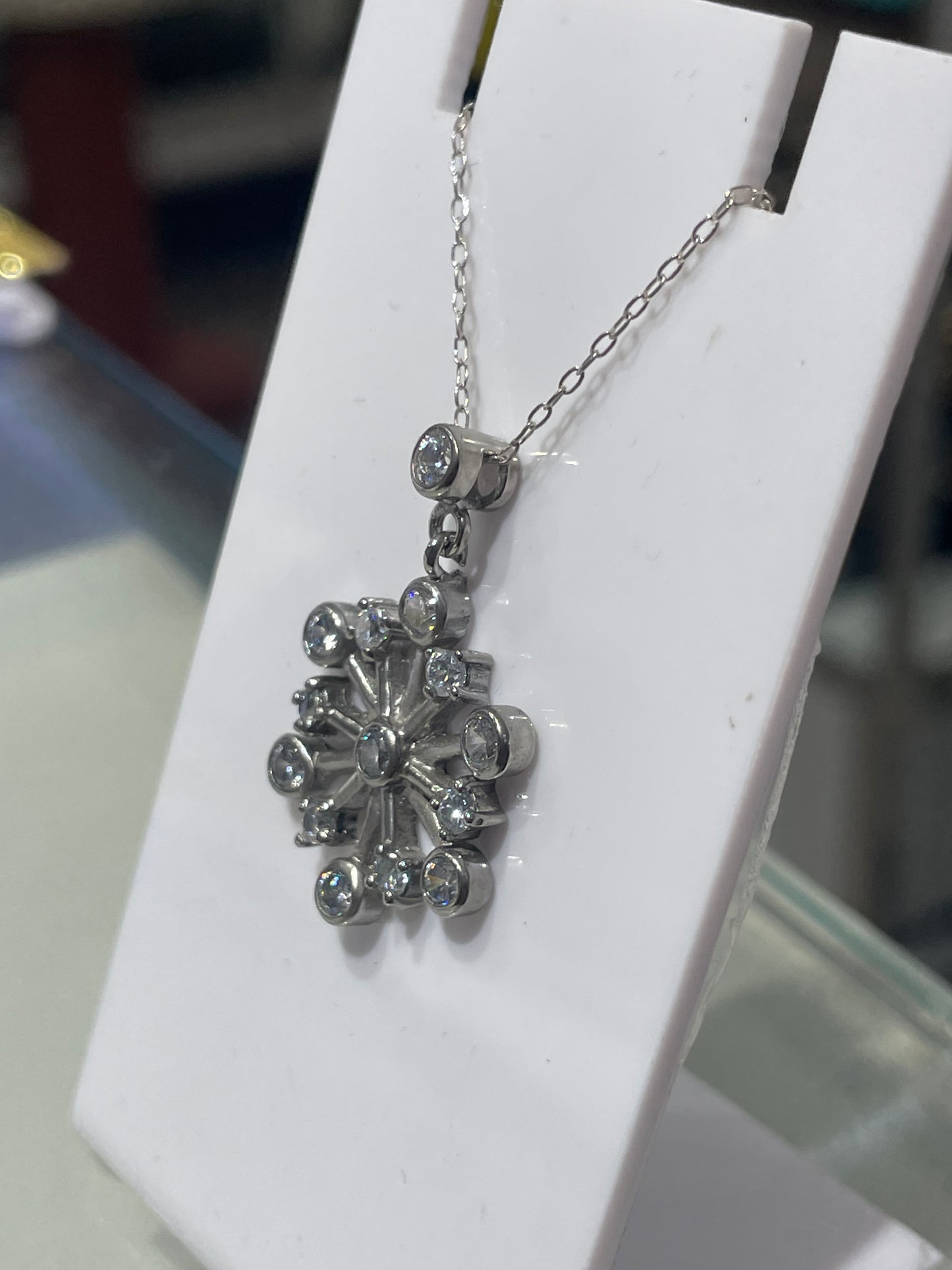 925 Sterling Silver Sparkling Cz snowflake necklace