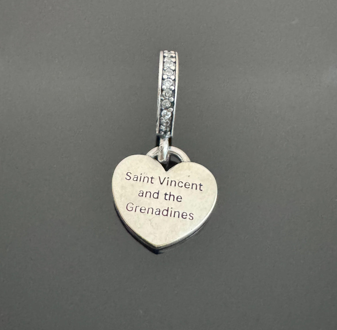 Pandora Saint Vincent and the Grenadines Dangle Heart Flag Charm
