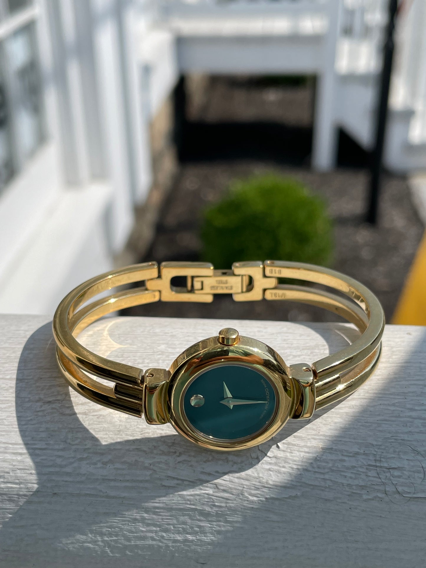 Preowned Ladies Movado Gold tone Harmony Watch 88.A1.809.A 6.5” Wrist w/ Box and Manual
