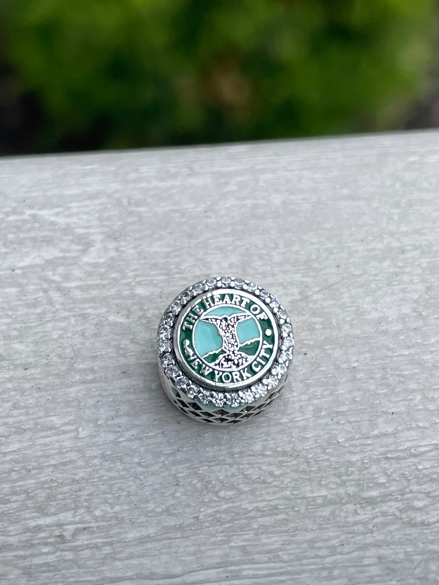 Pandora New York City
Exclusive Central Park Bridge & Bethesda Statue Travel Charm