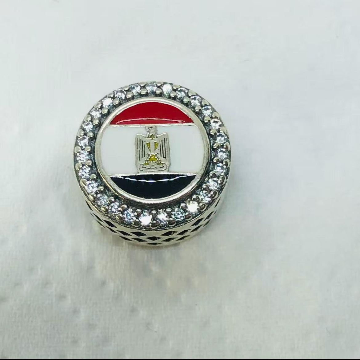 Pandora Country of Egypt Exclusive Round Flag Signet Charm