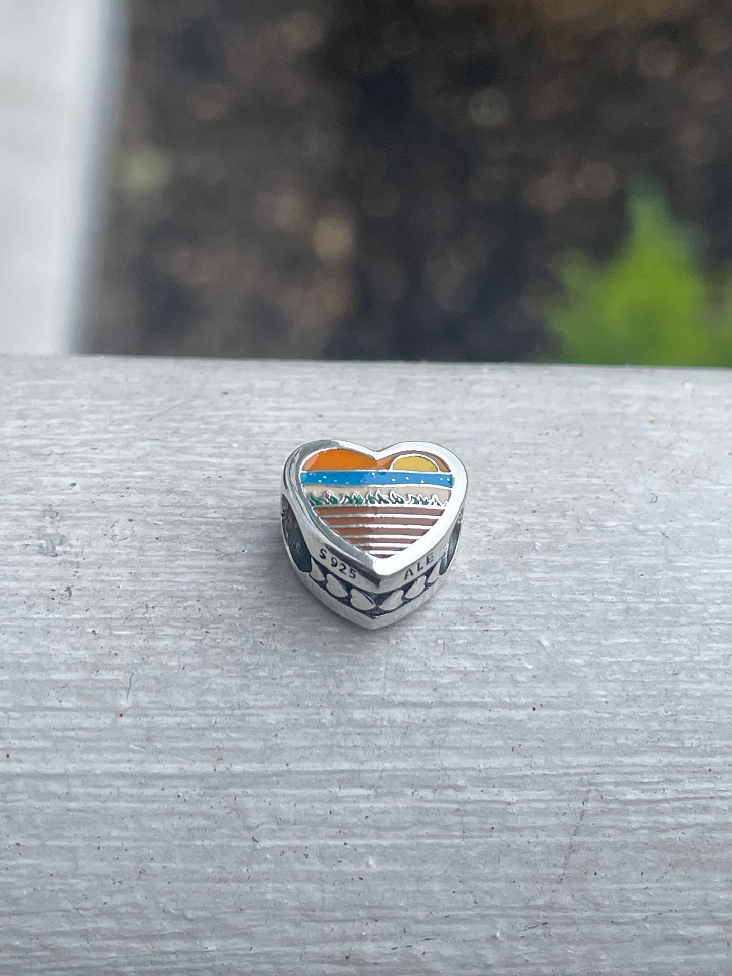 Pandora Delaware Exclusive Scenic Travel Heart Charm