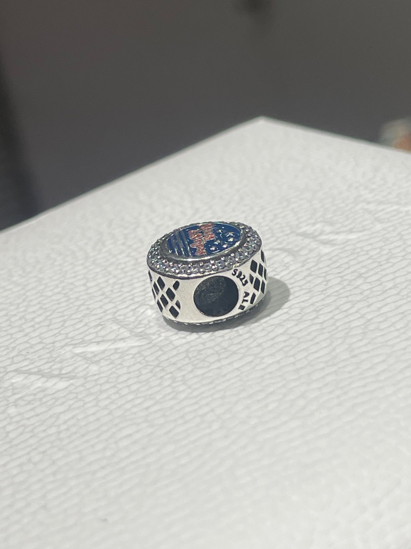 Pandora United States Exclusive Stars & Stripes Round Signet Charm