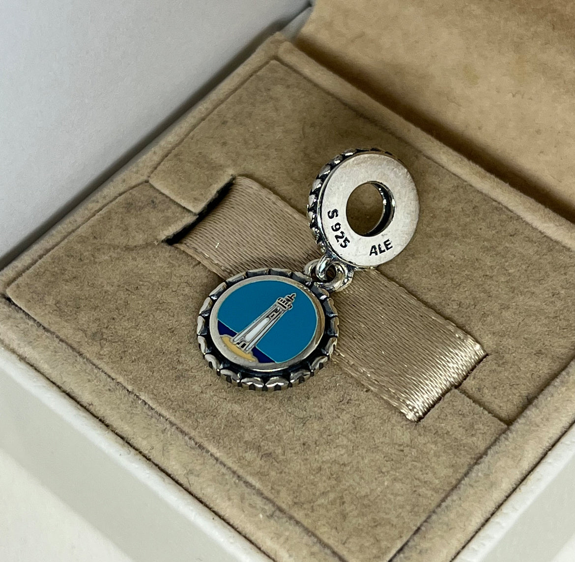 Pandora Mathews Virginia State Exclusive Destination Vacation Dangle Charm