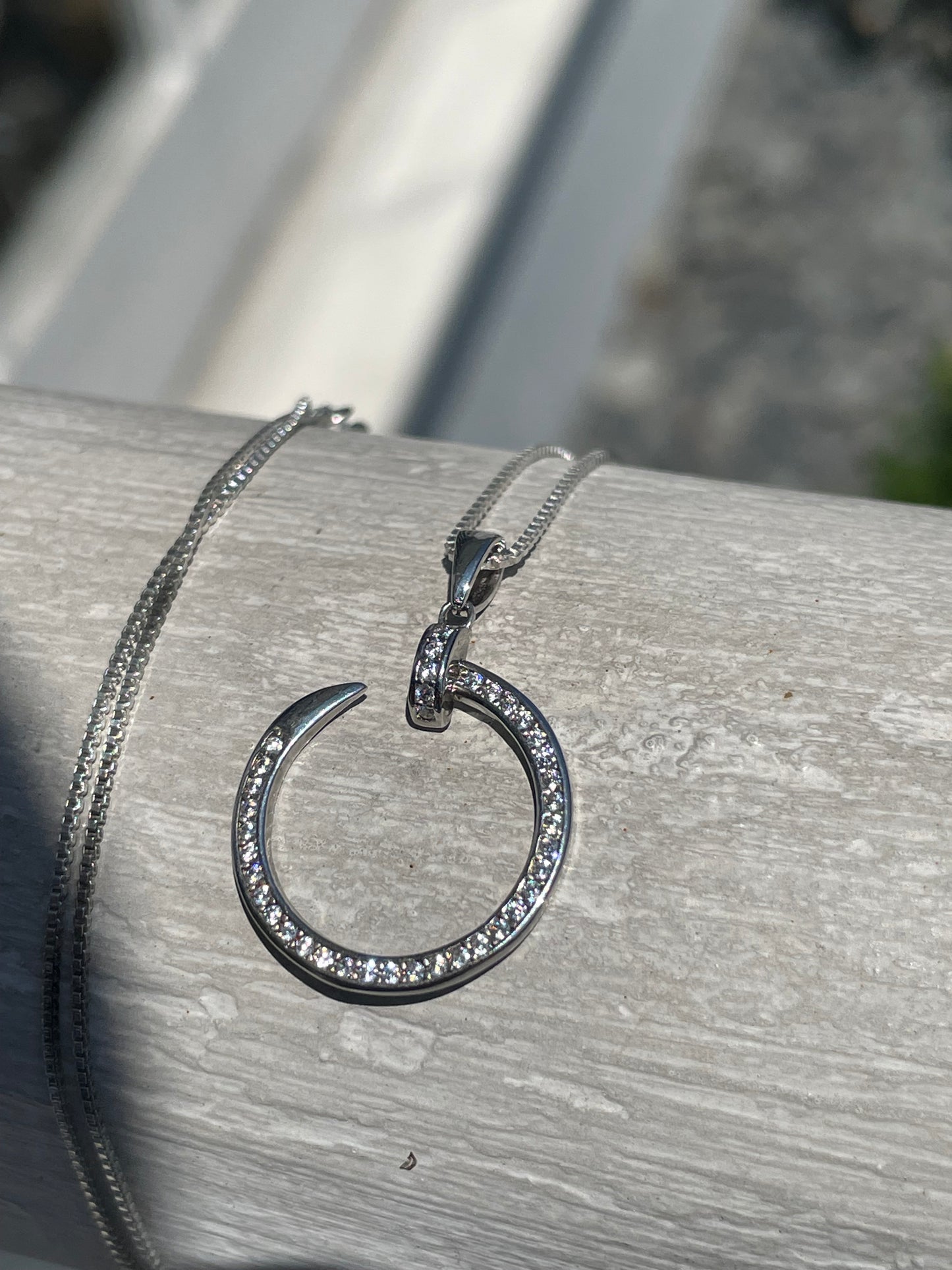 925 Sterling Silver Sparkling Cz Curve Nail Necklace