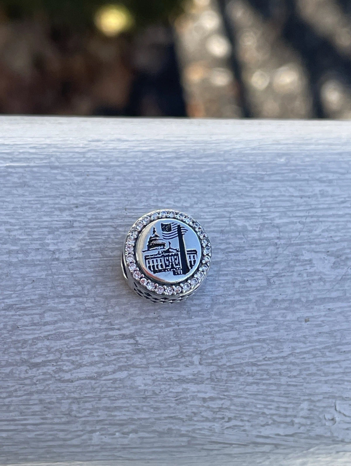 Pandora Washington D.C. Exclusive Round Signet Travel Dangle Charm