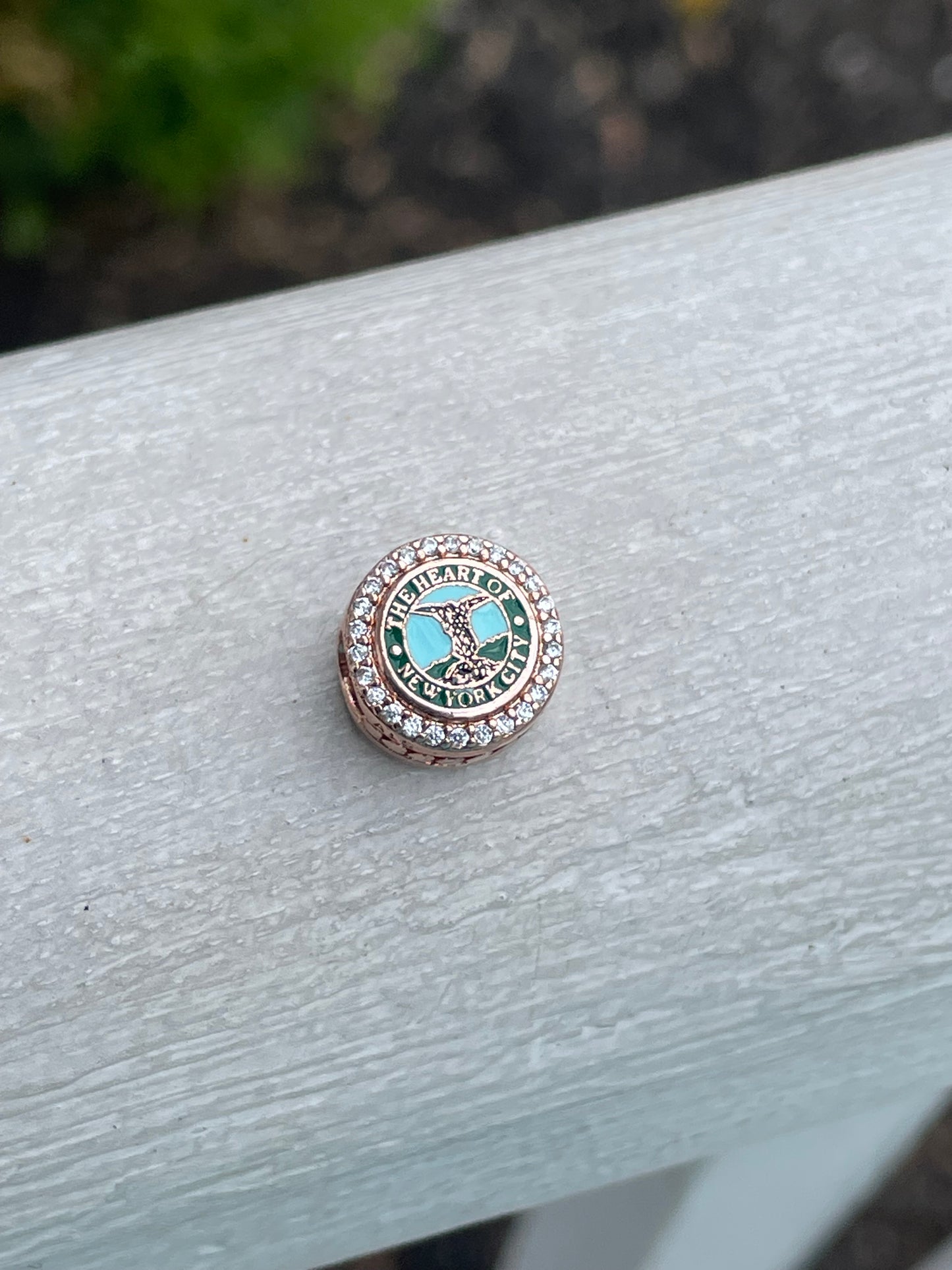 Pandora New York City
Exclusive Central Park Bridge & Bethesda Statue Rose Gold Travel Charm