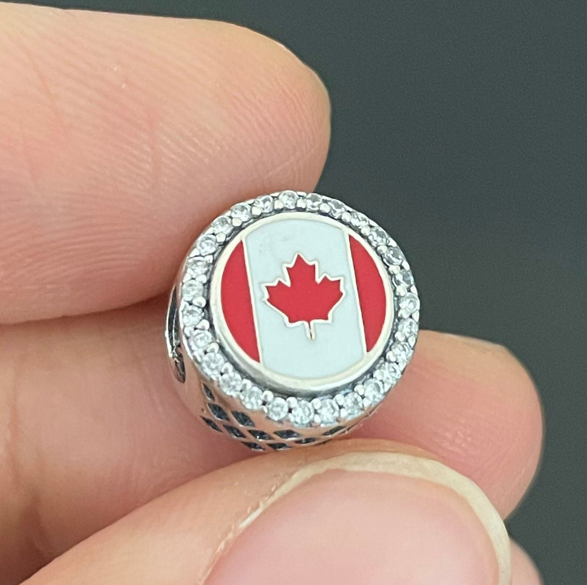 Pandora Country of Canada Exclusive Round Signet Flag Travel Charm