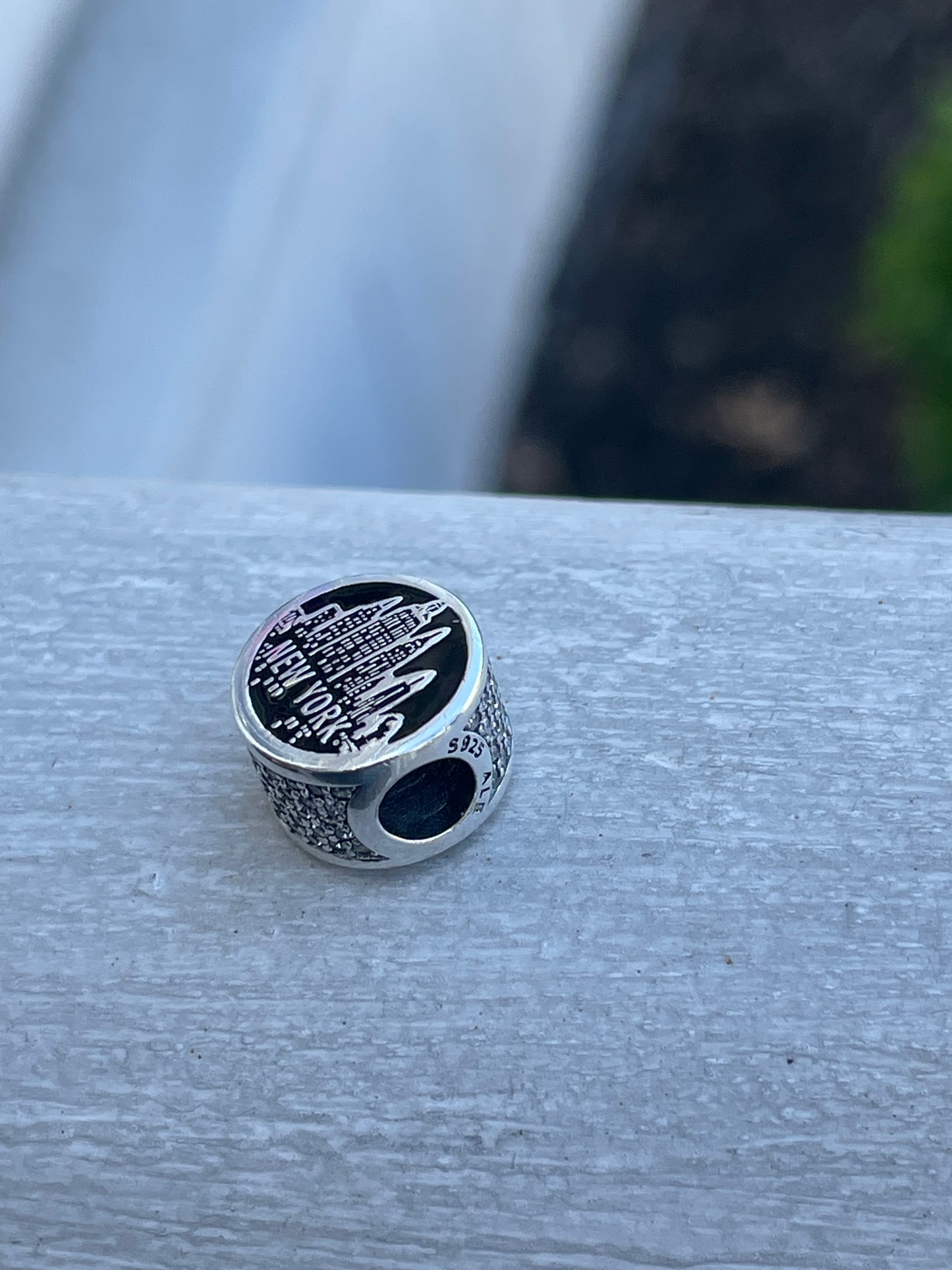 Pandora New York City Exclusive Silver Signet Travel Charm