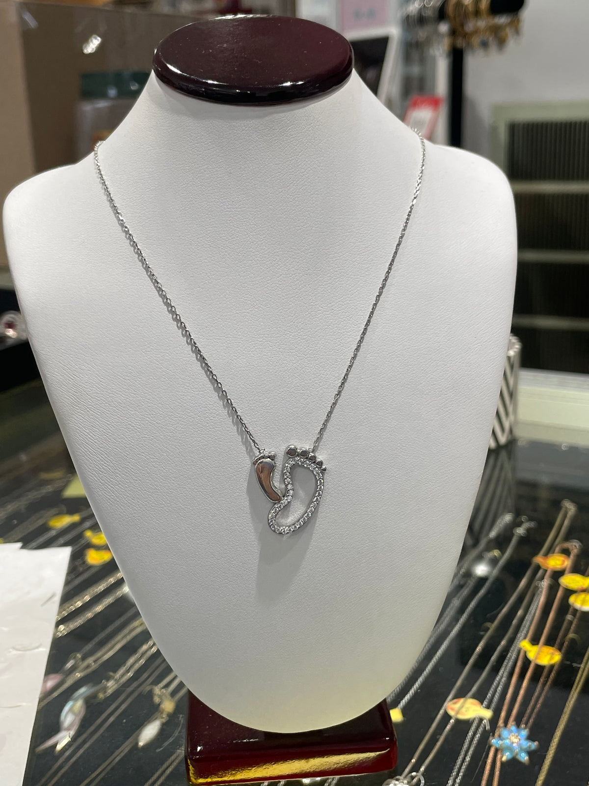 925 Sterling Silver Mother to Be Foot Side by Side Sparkling Cz Necklace