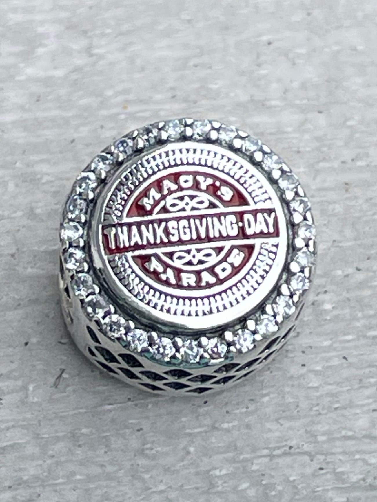 Pandora Limited Edition Macy’s Thanksgiving Day Parade New York City Exclusive Reversible Travel Charm