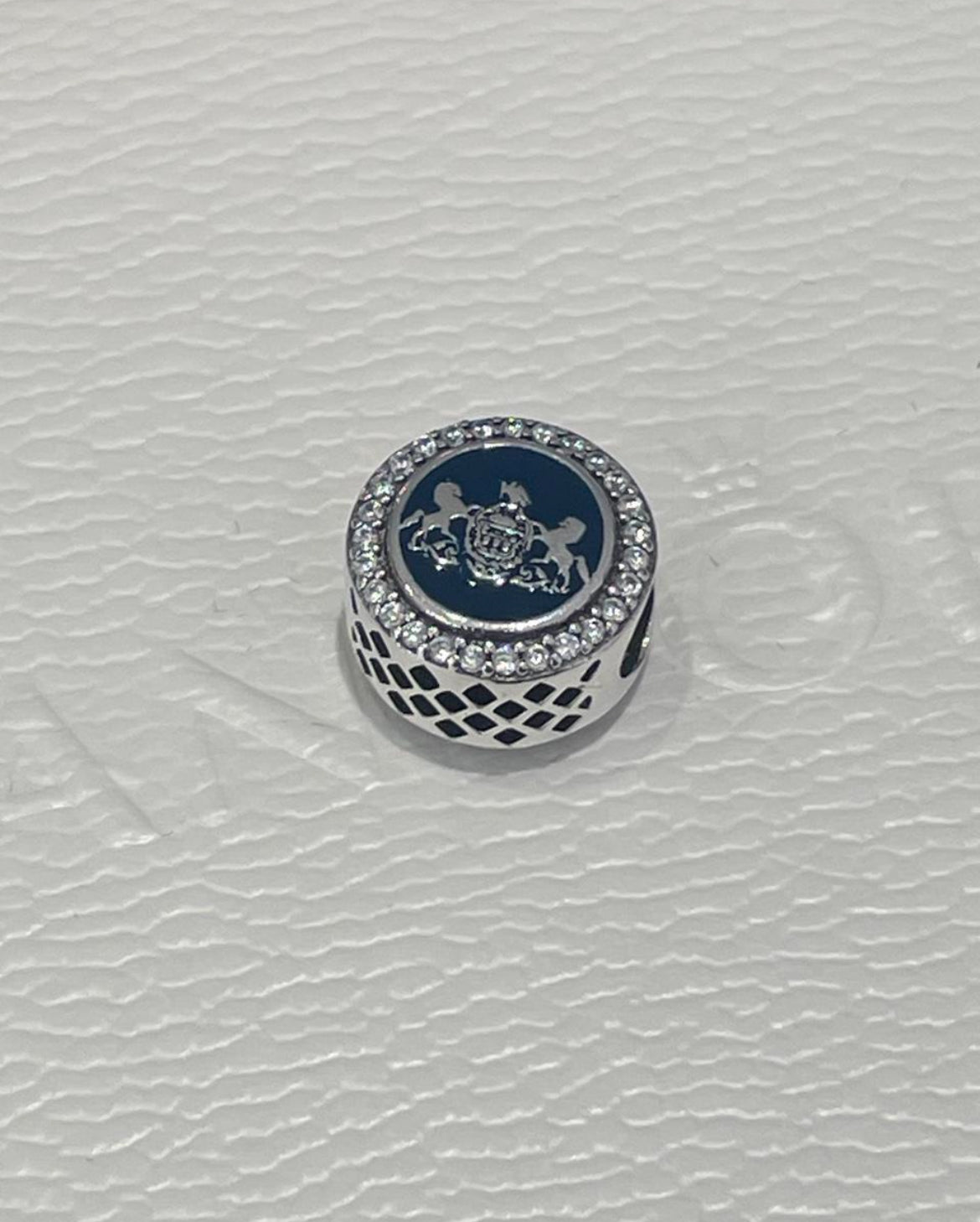 Pandora Pennsylvania State Exclusive Flag Signet Travel Charm
