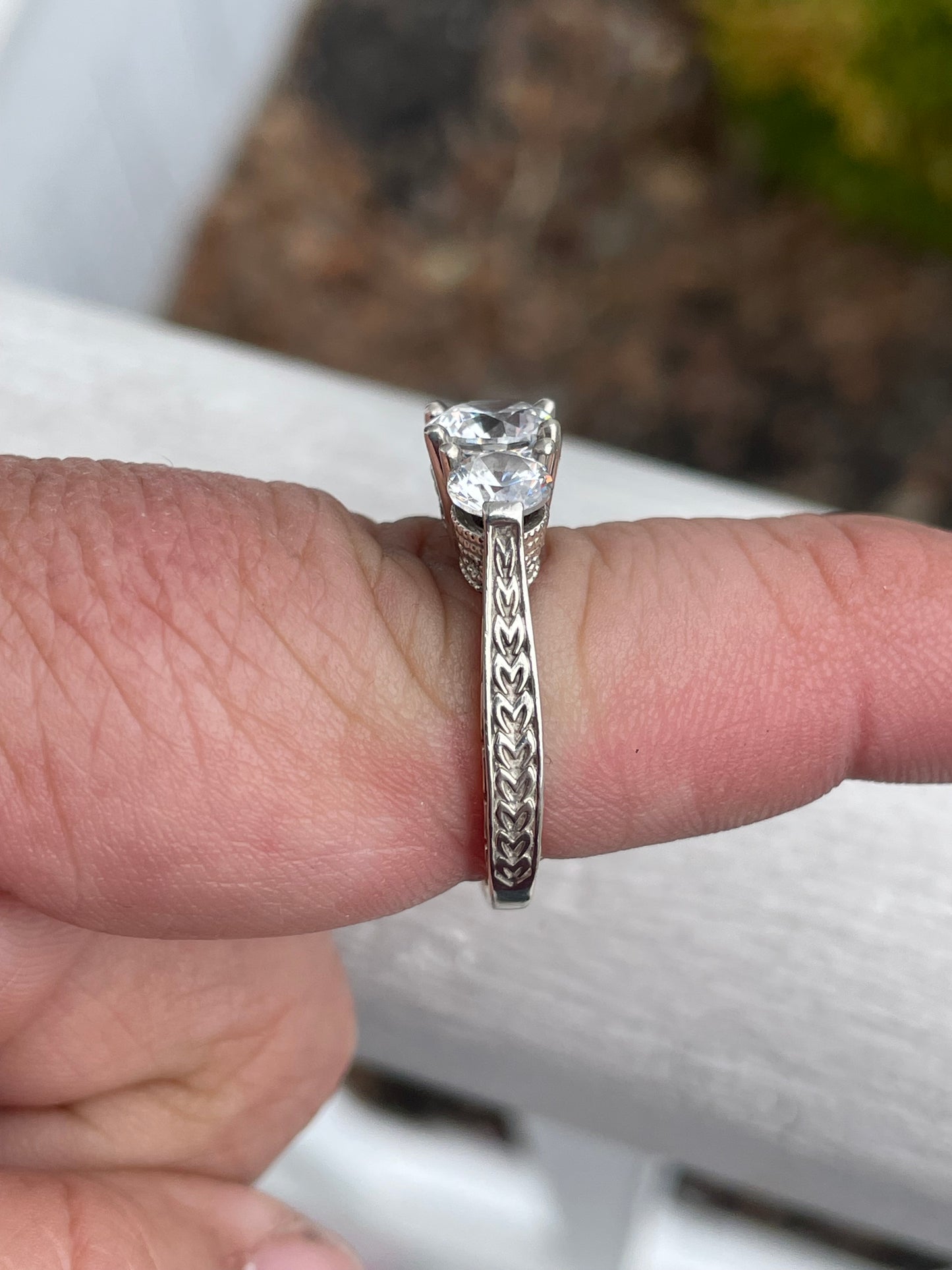 925 Sterling Silver Decorative Filigree Past Present Future Ring Size 10