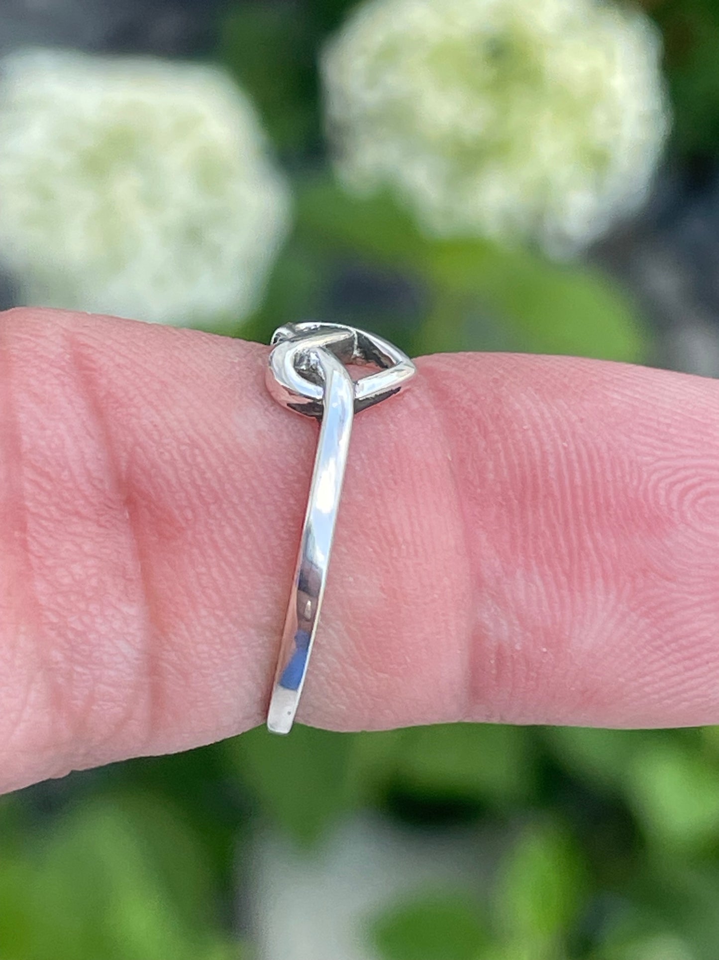 925 Sterling Silver Petite Love Knot Heart Ring Size 7