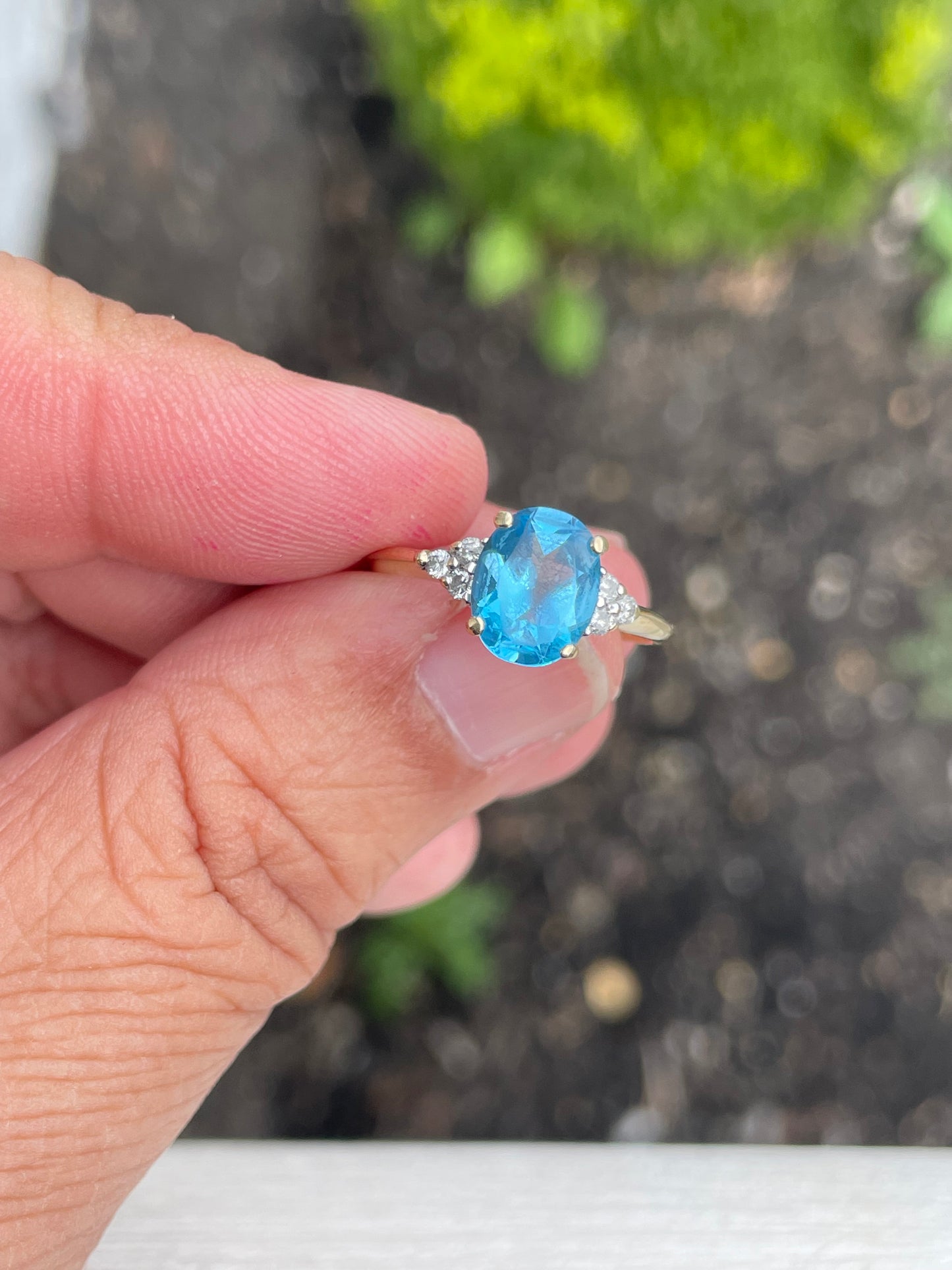 10k Gold Swiss Blue Topaz & Cz Solitaire Ring Size 7